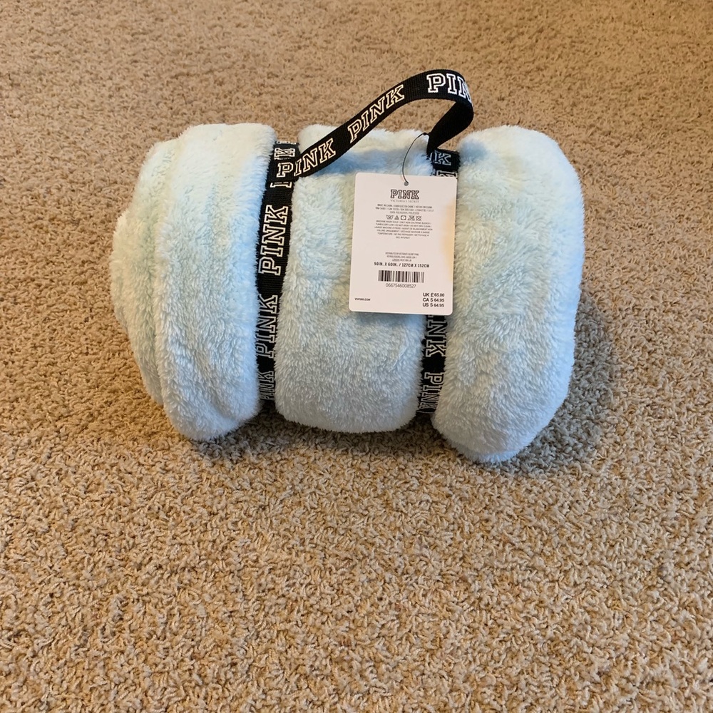 PINK brand blanket